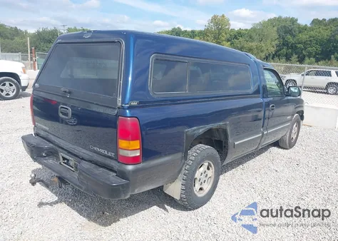 2000 Chevrolet Silverado 1500 Ls z USA, uszkodzony, nr VIN 1GCEC14T6YE339772